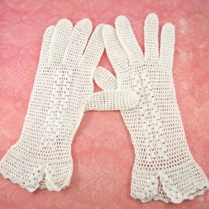 Pair of Vintage Lace Gloves