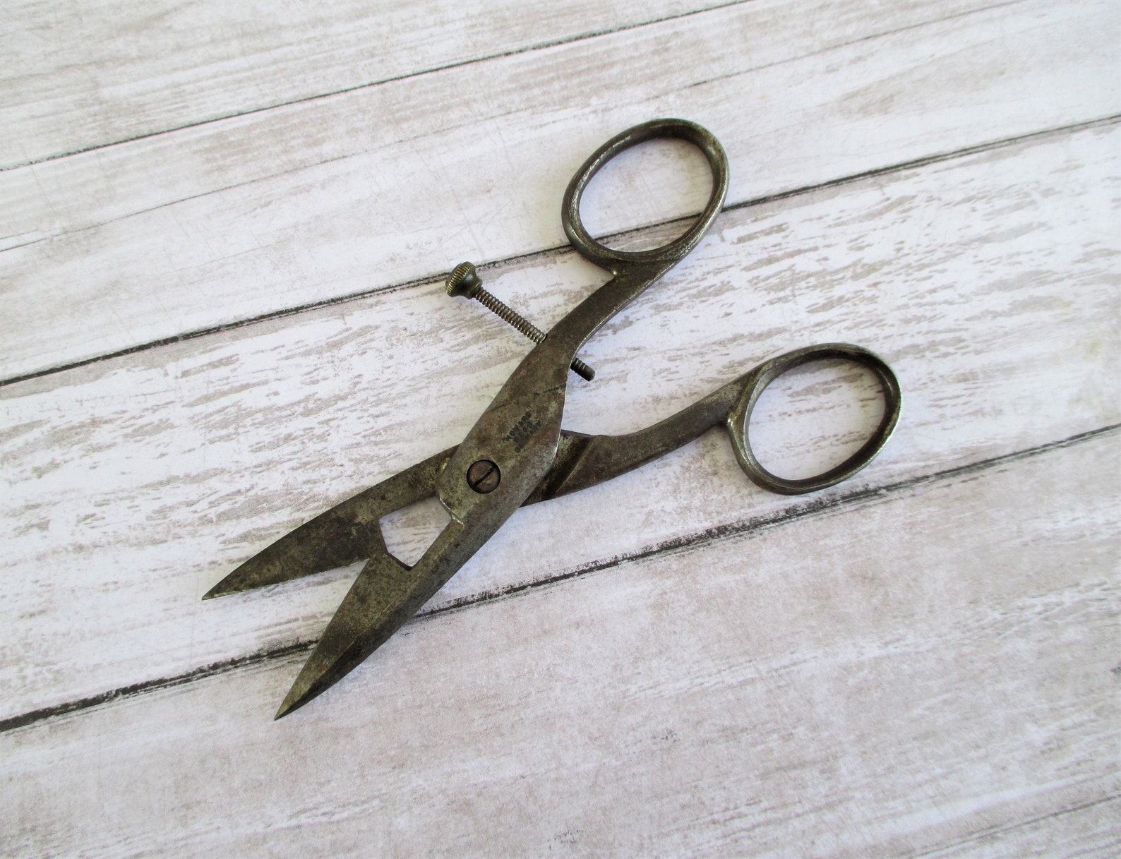 Pair of Vintage Howard Bros Adjustable Buttonhole Scissors Etsy