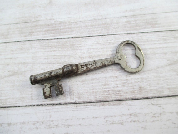 Vintage Penn H. Co. Skeleton Key Numbered 5 - Etsy
