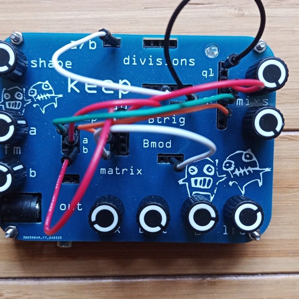 Keep - mini modular self-sequencing analog synth Built