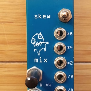 The Rack - analogowy mnożnik, dzielnik lub oktawer częstotliwości dźwięku FUZZ