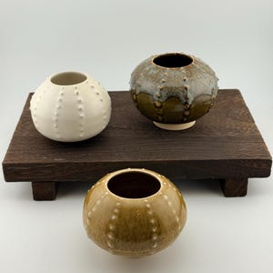 Seeigel aus Keramik (Steinzeug) – Wabi-Sabi-Handarbeit – Einzigartiges Zen-Dekorationsobjekt
