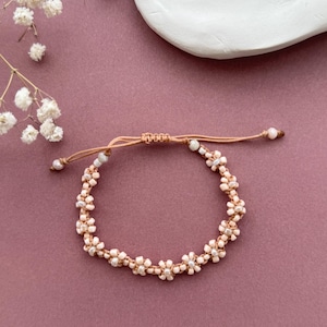 Pulsera de perlas con estampado floral hecha a mano, pulsera de perlas sencilla, pulsera de perlas ajustable trenzada, idea de regalo para novia