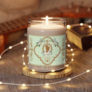 Bridgerton Scented Soy Candle, Bridgerton candle, Bridgerton gift, Spill the tea, spill the tea candle, Lady whistledown tea party candle