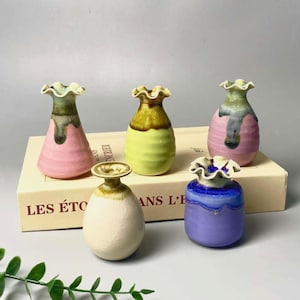 Cute Mini Ceramic Vase Table Decor Gift for Her, Handmade Mommy Pot Desktop Art Tiny Vases for Dry Flowers, Miniature Vase Lover Gifts.