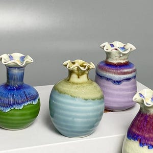 Cute Mini Ceramic Vase Table Decor Gift for Her, Handmade Mommy Pot Desktop Art Tiny Vases for Dry Flowers, Miniature Vase Lover Gifts.
