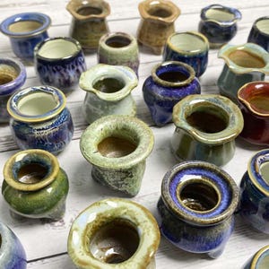 Niedliche Miniatur-Keramik-Pflanzer-Set für Sukkulenten-Topfgeschenke, einzigartige Mini-Blumentöpfe für Desktop-Dekor-Geschenke, kleine Blumen-Tonwarenvasen-Geschenke