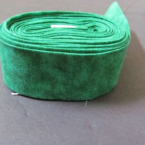 Quilt de tissu de coton texturé vert foncé 15 yds liaison simple #168