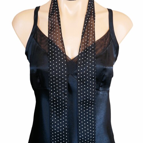 Bufanda de cuello de gasa fina y moderna, de color negro y con lunares blancos, accesorio ligero y elegante para uso diario