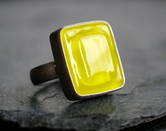Handmade modern glass square ring- LEMON ICE- Size 9