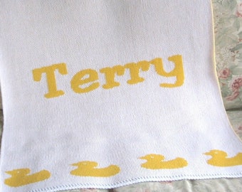 Personalized Knit Baby Blanket  Ducks -FREE SHIPPING knit duck blanket, gift blanket, name ducky blanket, yellow duck, toddler duck blanket