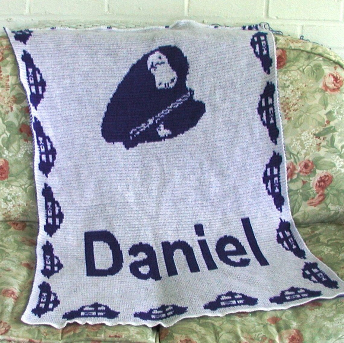 Pattern Print Police Hooded Blanket main image 1