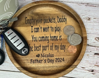 Empty your pockets daddy engraved tray, custom wood Catch all tray, engraved Fathers Day gifts, gift for dad from kids, valet tray for dad