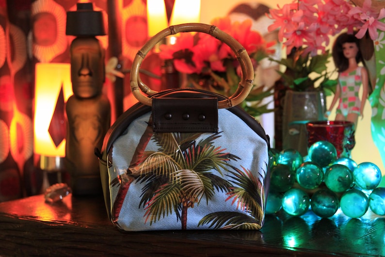 Tiki Fruit Pattern Print Leather Tote Bag main image 1
