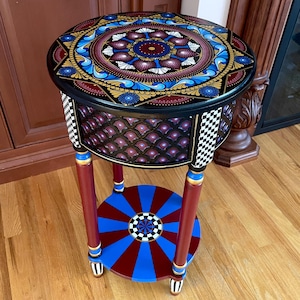 Tavolo Mandala dipinto a mano McKenzie Contemporary
