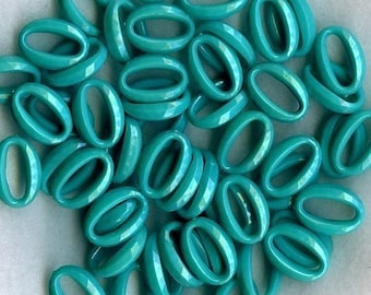 Aqua Faceted Links SOLID