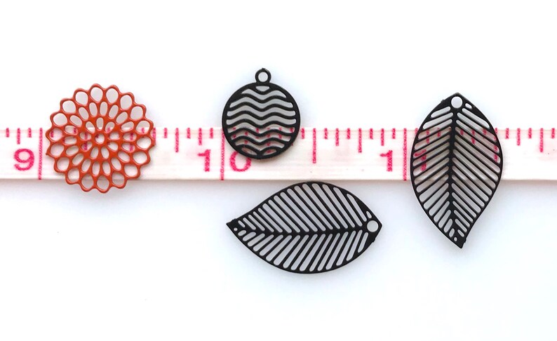 Flat Flower Component Black