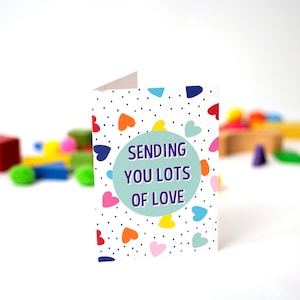 Tarjeta de felicitación "Te envío mucho amor": una tarjeta dulce y emotiva para tus seres queridos / Perfecta para cualquier celebración / Tarjeta de amor vibrante