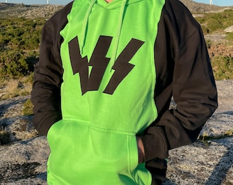 SUDADERA CON CAPUCHA ELECTRICBOLT REDISEÑADA