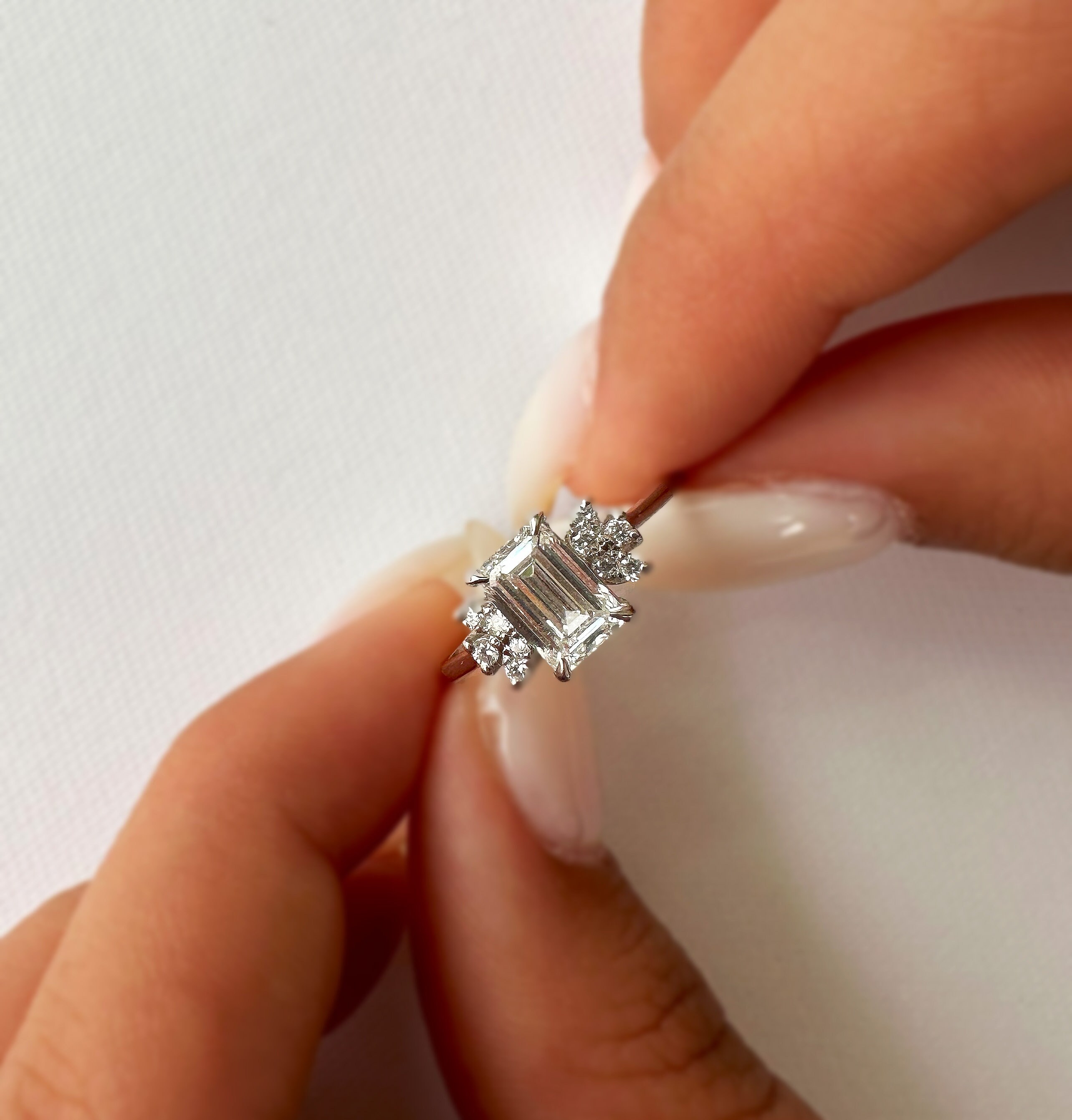 1.10カラット ラディアントカット ラボダイヤモンド エンゲージリング