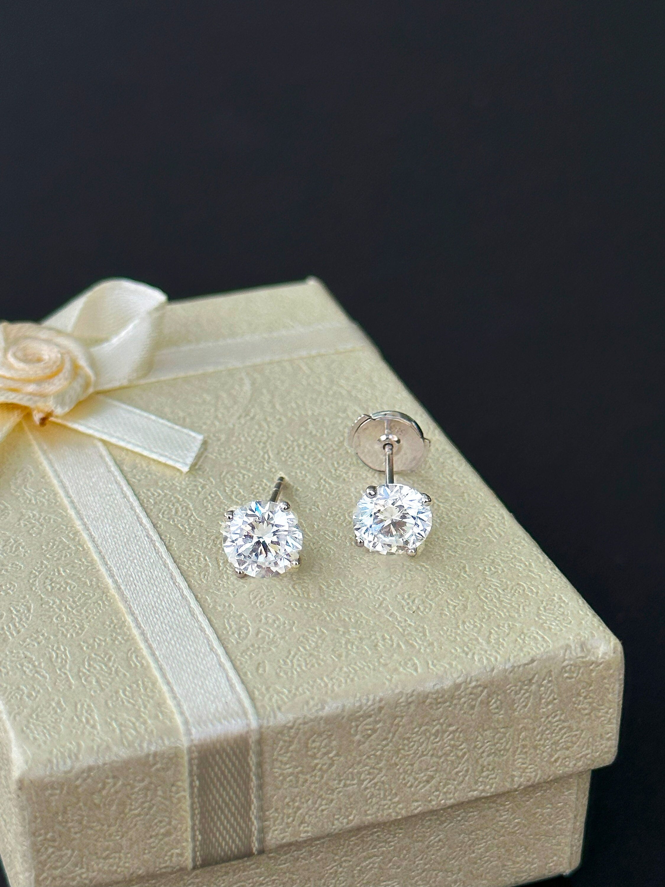 Pendientes de diamantes de 4 quilates, pendientes de diamantes cultivados en laboratorio en oro de 14 quilates, regalo para ella, pendientes de diamantes para novia para el día de la boda.