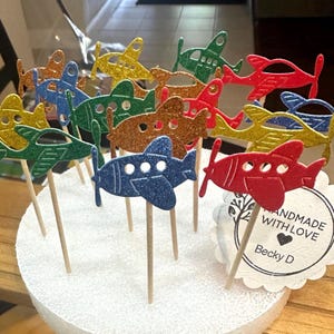 Airplane Mini Cupcake Toppers (12) Message me for your party’s specific color scheme.