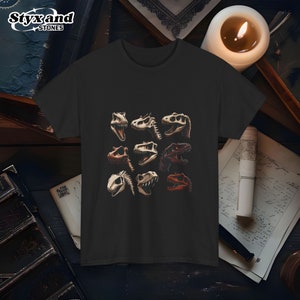 Dinosaur Skull Graphic Tee Vintage Paleontology Fossil Lovers T-Shirt Jurassic Skeleton Art Prehistoric Design Gift for Dinosaur Enthusiasts
