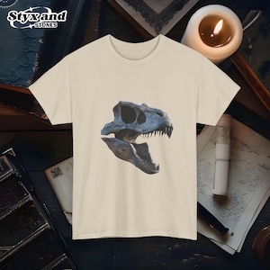 Dinosaur Skull Graphic Tee Vintage Paleontology Fossil Lovers T-Shirt Jurassic Skeleton Art Prehistoric Design Gift for Dinosaur Enthusiasts