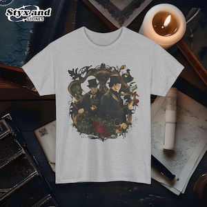 Sherlock Holmes und Watson, Arthur Conan Doyle Grafik-T-Shirt, Mystery Detektiv inspiriert, Baker Street Buchliebhaber Klassische Literatur Kunst Geschenk