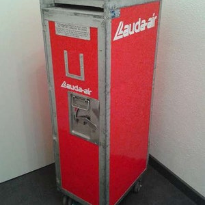 Vliegtuigtrolley Lauda Air Inflight Cart