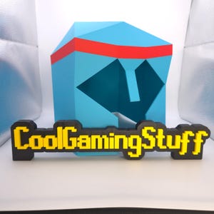 Casco Med RuneScape Full-Size personalizzato - Replica iconica di OSRS per cosplay e esposizione, opzione kit finito o fai da te per fan e collezionisti