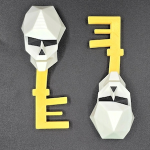 Loot Key OSRS RuneScape , RuneScape Collectible, Gamer Gift, PvP Loot Key Replica, Silk Gold Design, Keyring Version