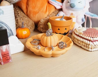 Plat à bijoux porte-bague citrouille pour décoration d'automne, porte-bague citrouille d'Halloween, organisateur de bijoux d'automne, joli cadeau de saison fantasmagorique pour elle