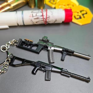 VSS Vintorez Sniper Rifle Keychain Replica – Escape from Tarkov Tactical Collectible for Gamers, MilSim Fans, Airsoft and Cosplay Gear