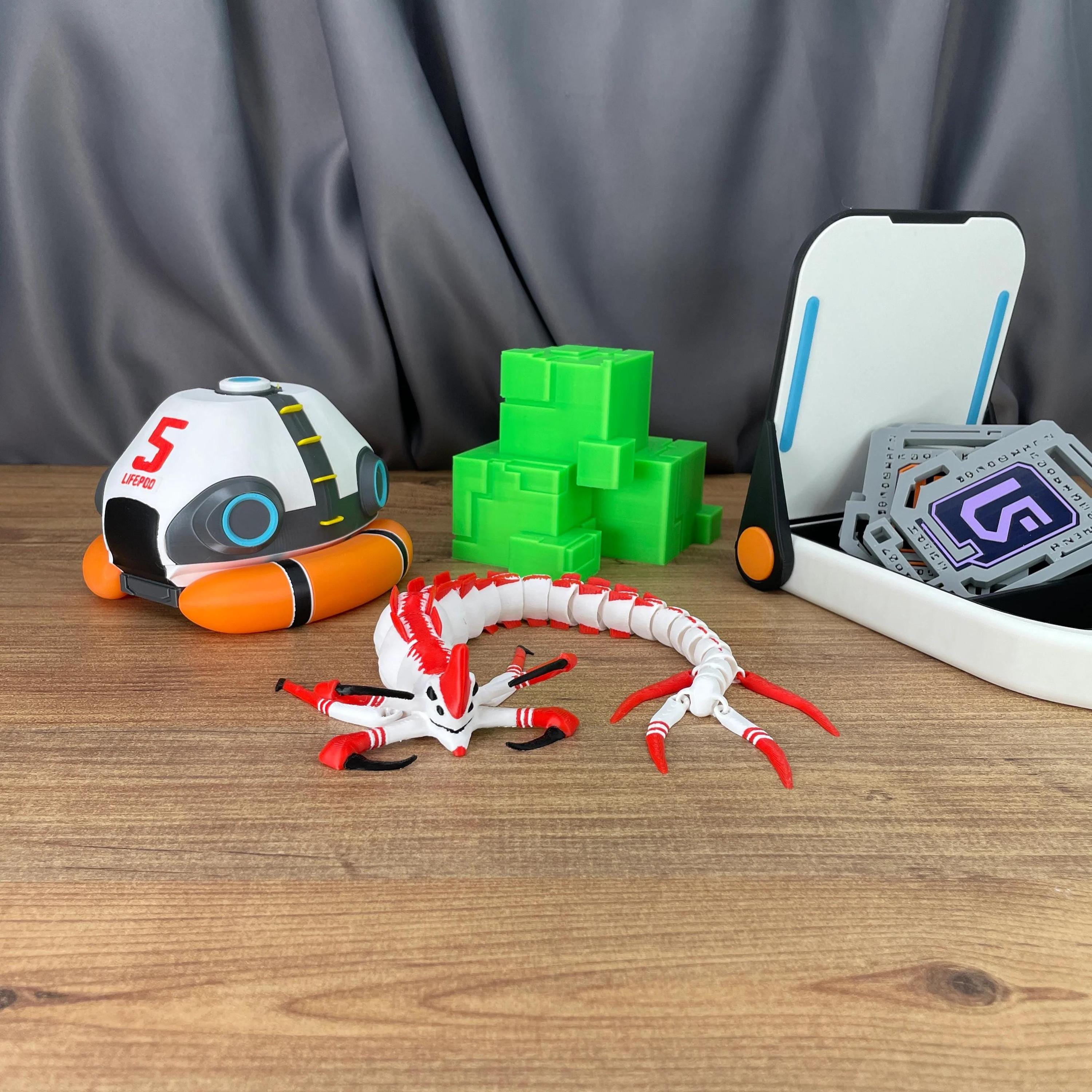 Reaper Leviathan Articulated Desk Toy, Poseable Deep Sea Creature