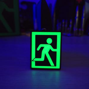 Escape From Tarkov Extraction Keyring Glow In The Dark 3D Printed Green Symbol Keychain Fan Gift Gamer Accessory Collectible