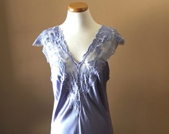 Natori for Bonwit Teller Lingerie, Negligee, Night Gown. Size Small