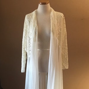 Beautiful Ivory Lace  Chiffon Peignoir, Robe, Lingerie