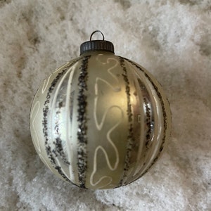 Vintage Mercury Glass Christmas Ornament 1940&#39;s