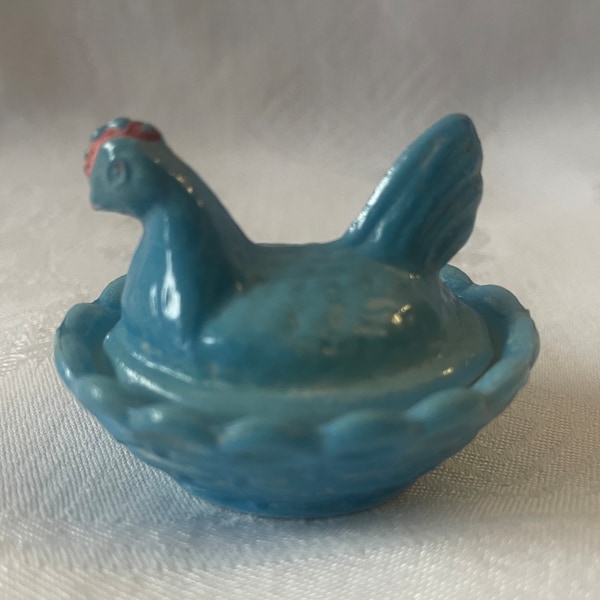 Vintage Westmoreland Milk Glass Nesting Hen Salt Cellar with Blue Color