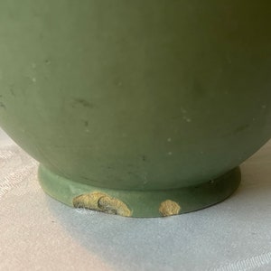 Rare 1940S Mccoy Round Vase Value Revealed - jk7c91x
