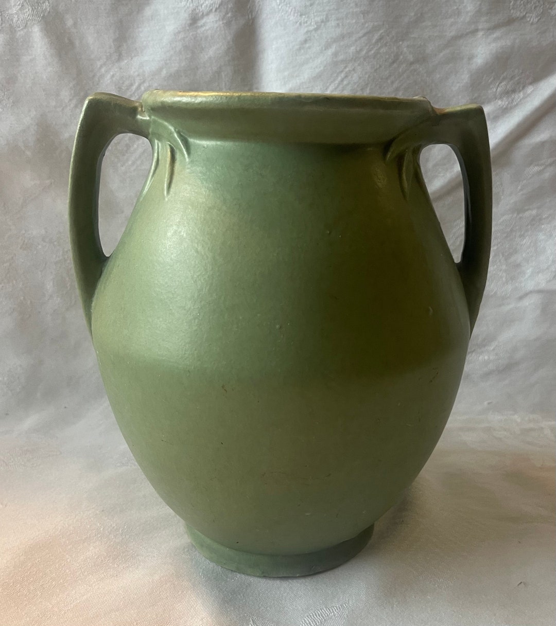 Rare 1940S Mccoy Round Vase Value Revealed - mbaqrj8