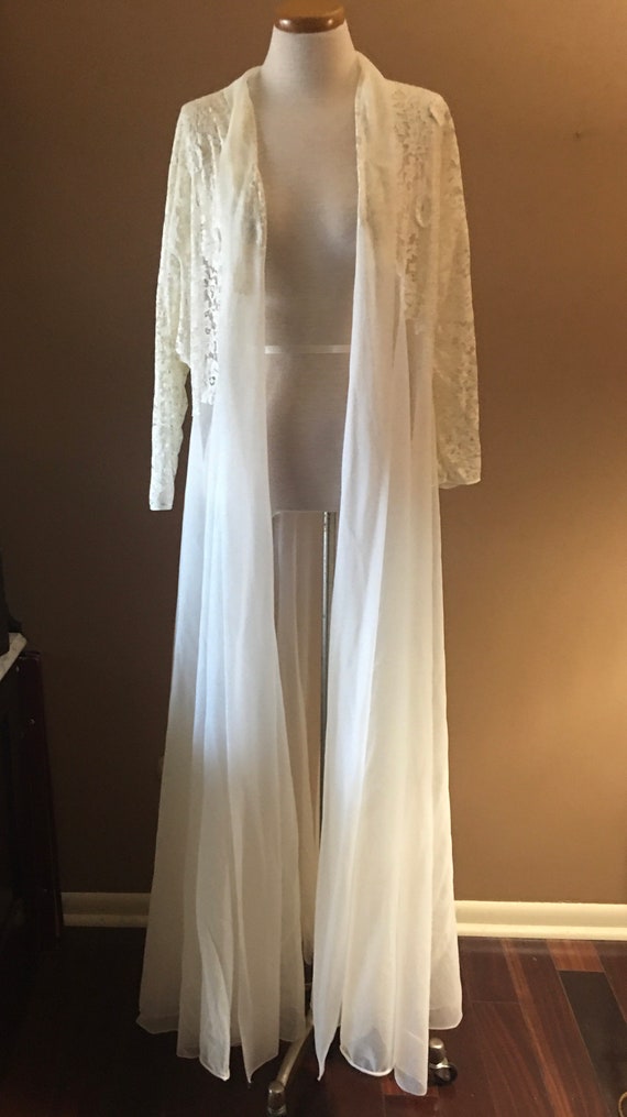 Beautiful Ivory Lace Chiffon Peignoir, Robe, Ling