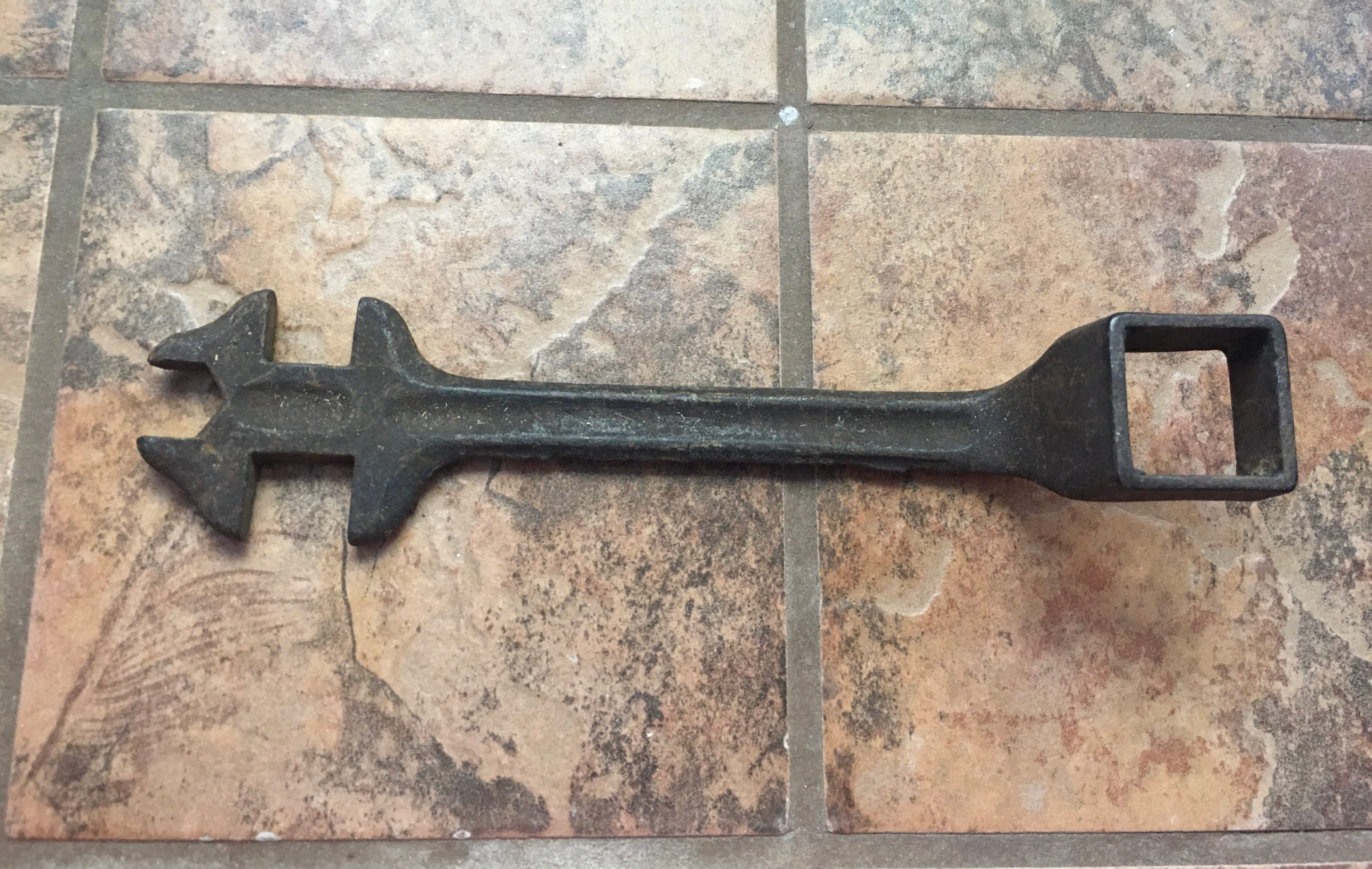Antique wagon wheel wrench deals