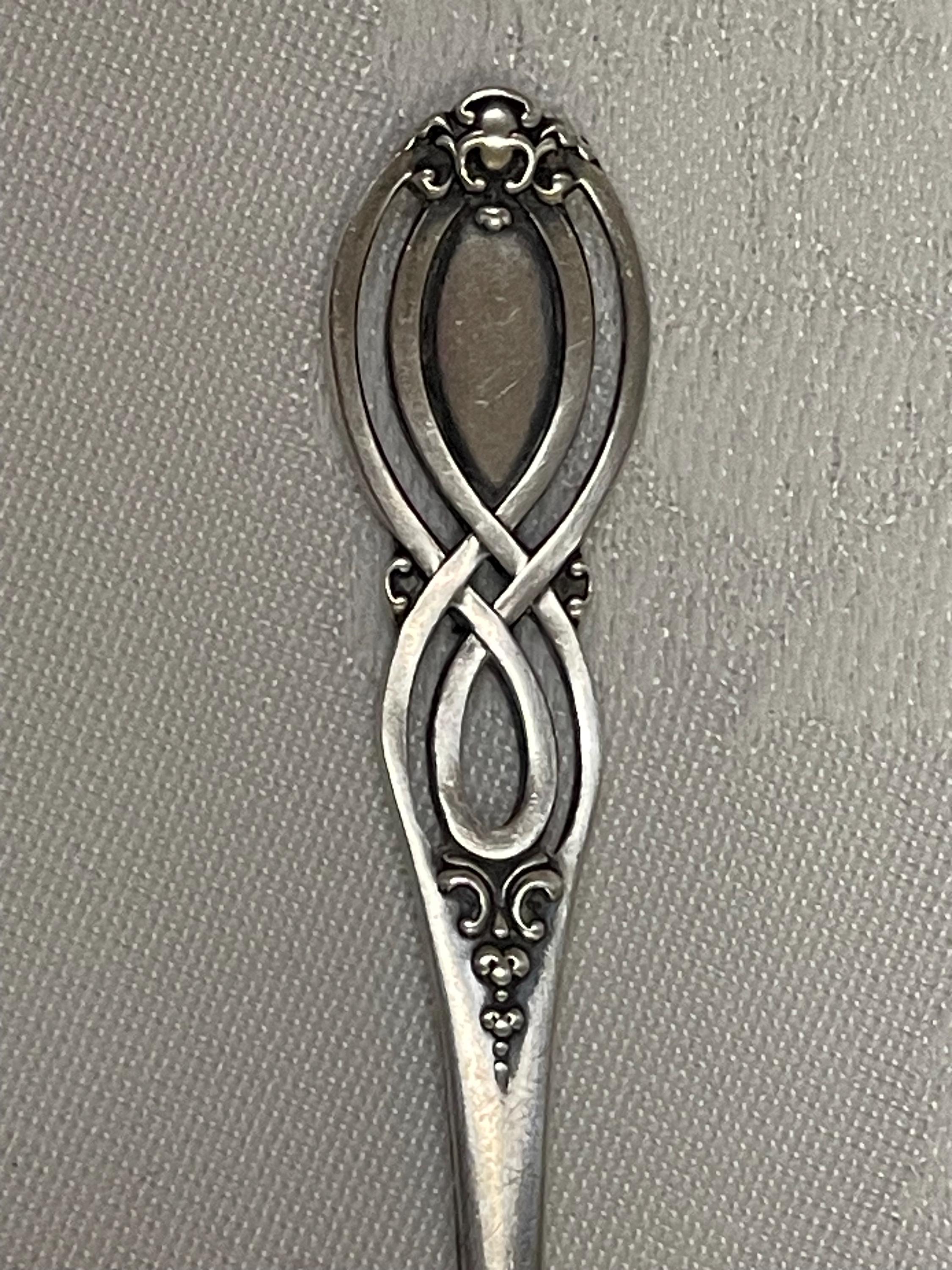 Antique Sterling Silver Butter Knife / Spreader by Chippendale Old
