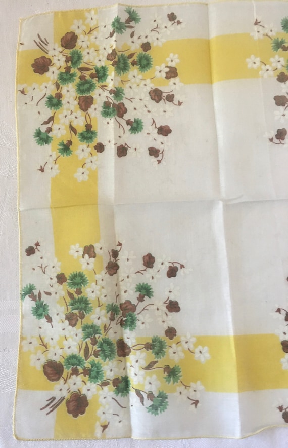 Vintage Hankie Never Used 1950's Yellow Fall Flor… - image 2