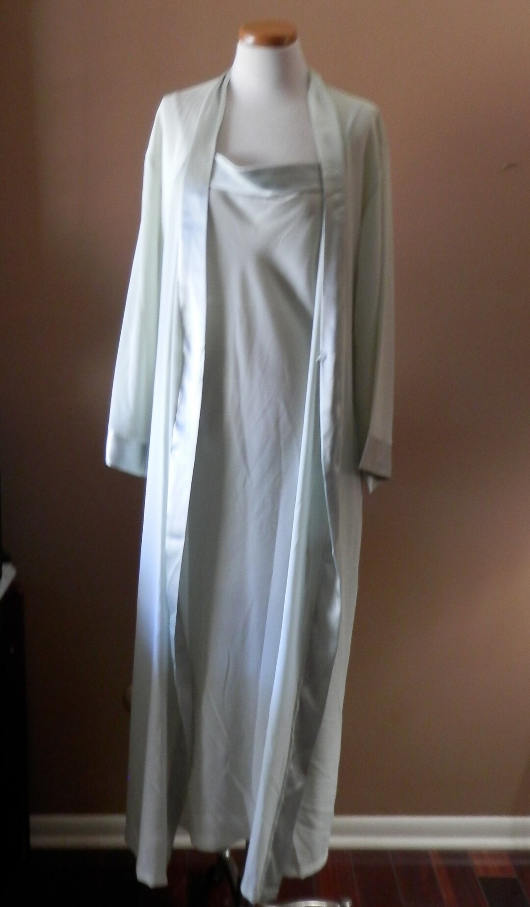 Jones new york nightgown and robe set sale