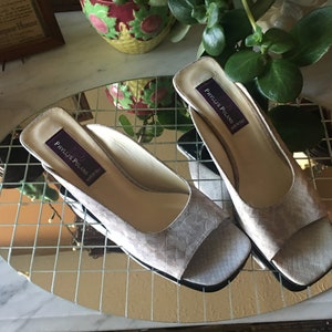Vintage Phillis Poland Snake Skin Hour Glass Pumps Never Worn 1990&#39;s  made in Italy  size 9