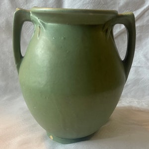 Rare 1940S Mccoy Round Vase Value Revealed - 0bb0fp1