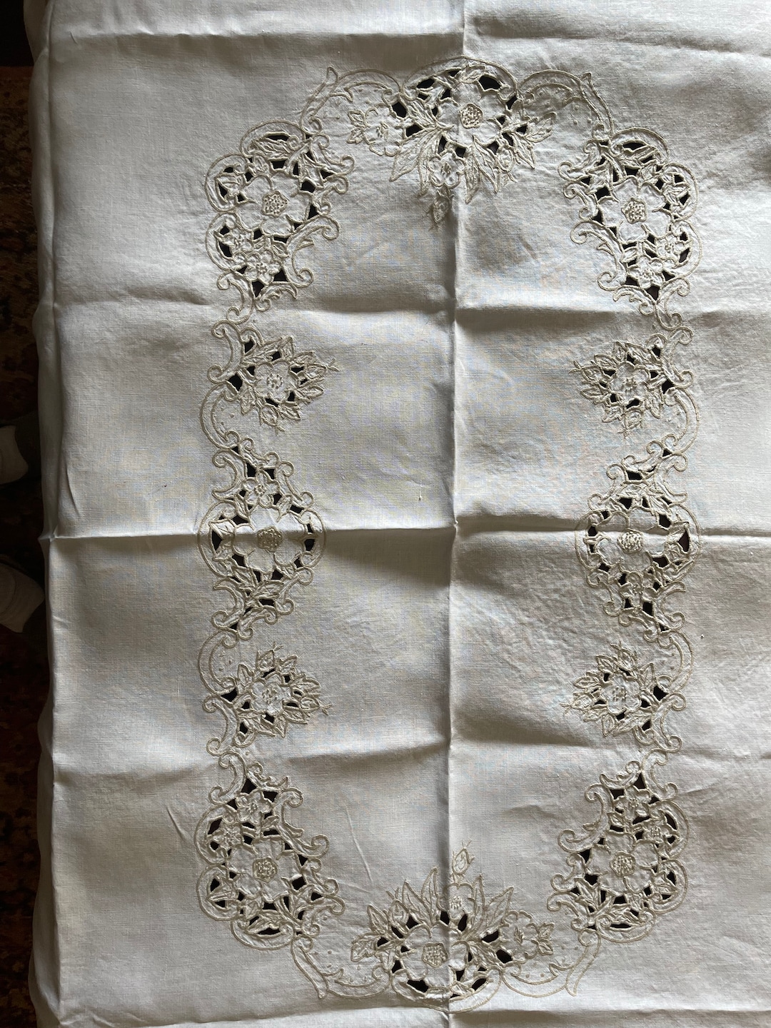 Vintage Embroidered Cutwork Tablecloth in Ivory Linen and Floral Echru